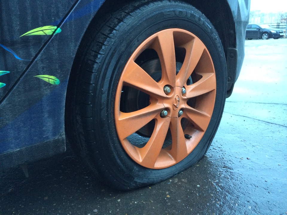 Прокол колеса, как это было)) — Hyundai Solaris Hatchback, 1,6 л, 2012 ...