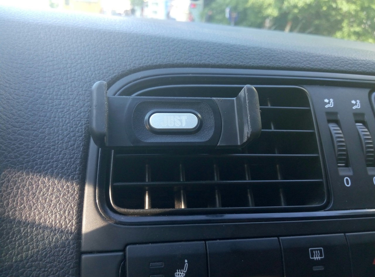 Держатель смартфона для vw polo. Держатель телефона для поло седан драйв 2. Touareg держатель навигатора. Держатель телефона vw polo liftback. Держатель для телефона polo sedan.