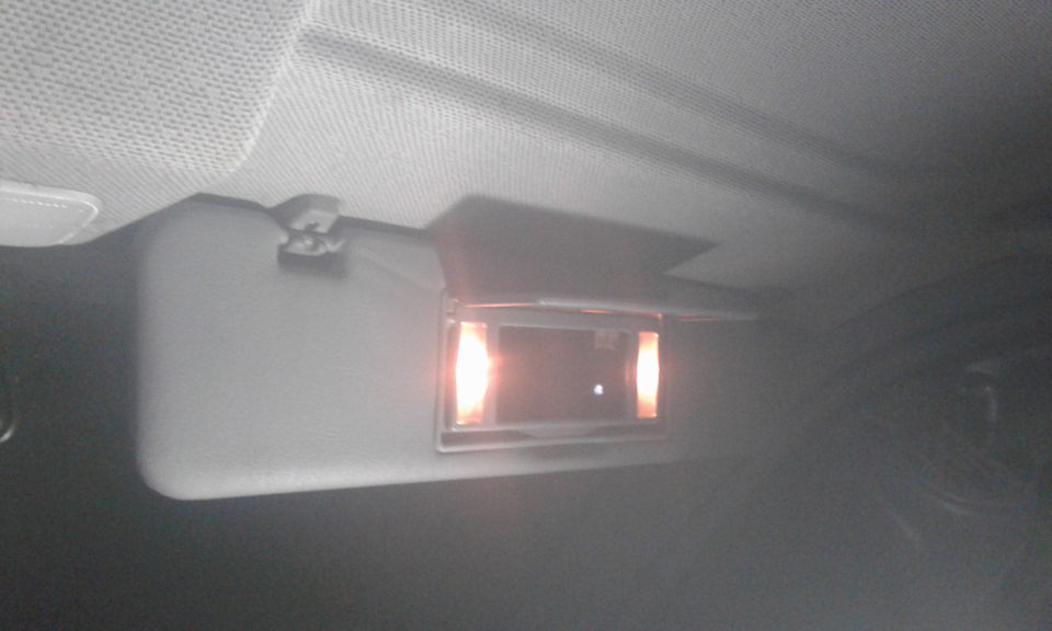 Зеркало в козырьке… — Mercedes-Benz Vito (1G), 2,2 л, 2003 года ...