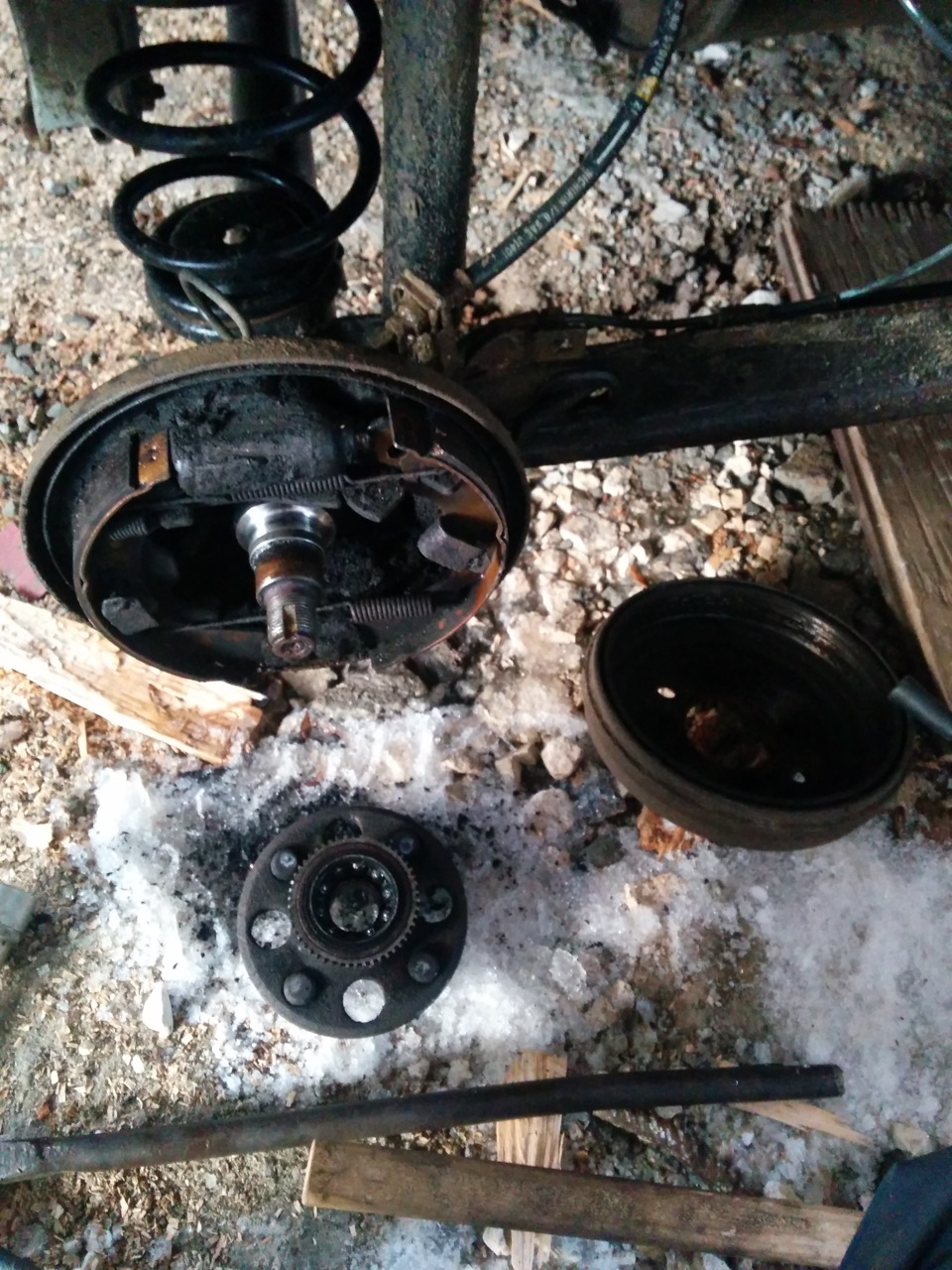 Загудел ступичный подшипник. + поменя тормозные колодки — Honda Logo, 1 ...