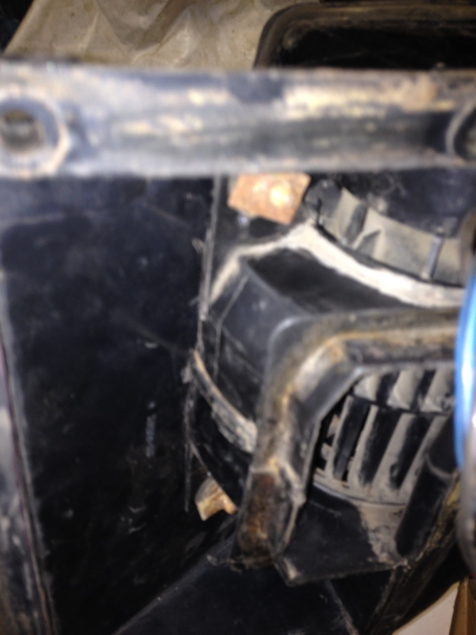 Моторчик печки от восьмерки в ниву. — Lada 4x4 3D, 1,6 л, 1993 года ...