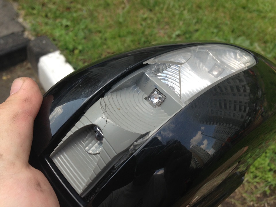 Замена поворотника в зеркале заднего вида — Mercedes-Benz E-class (W211 ...