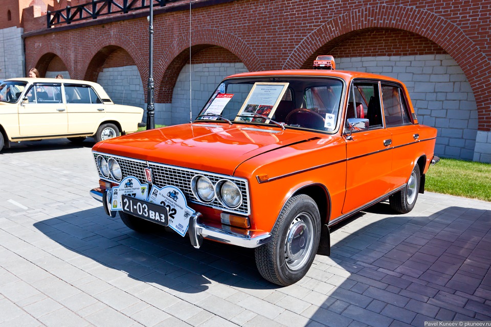 Покороче отечественные. Отечественные автомобили. Отечественный автопром. Дешевый отечественный автопром. Автострада Тула 2101.