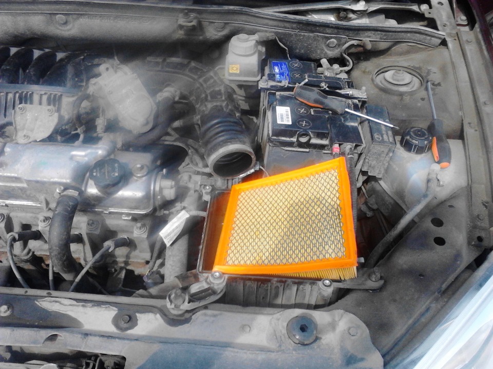 Решил чуть помыть подкапотку — Lada Гранта (1G), 1,6 л, 2012 года ...