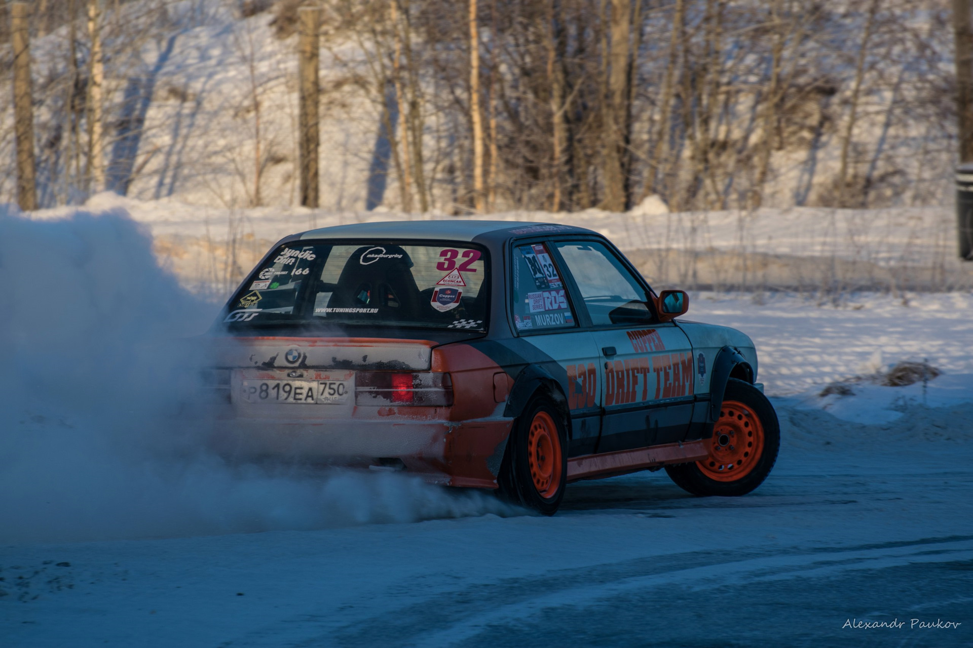 E30 drift. BMW e30 зимний дрифт. BMW e30 Winter Drift. BMW 3 Series e30 дрифт. Дрифт е30 зима.