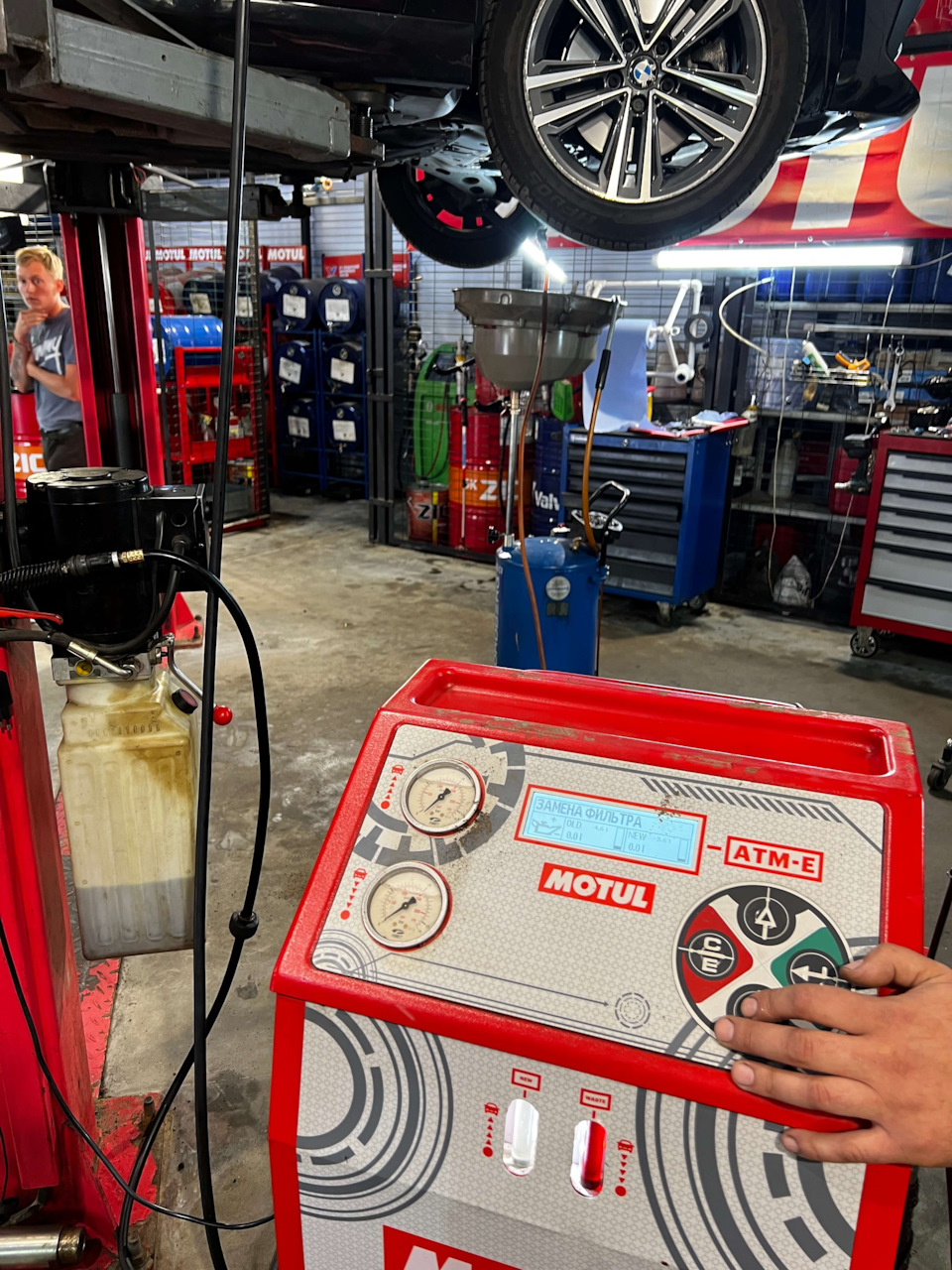 Замена масла в роботе BMW 1 F40 Getrag 7DCT300 — Motul Team на DRIVE2