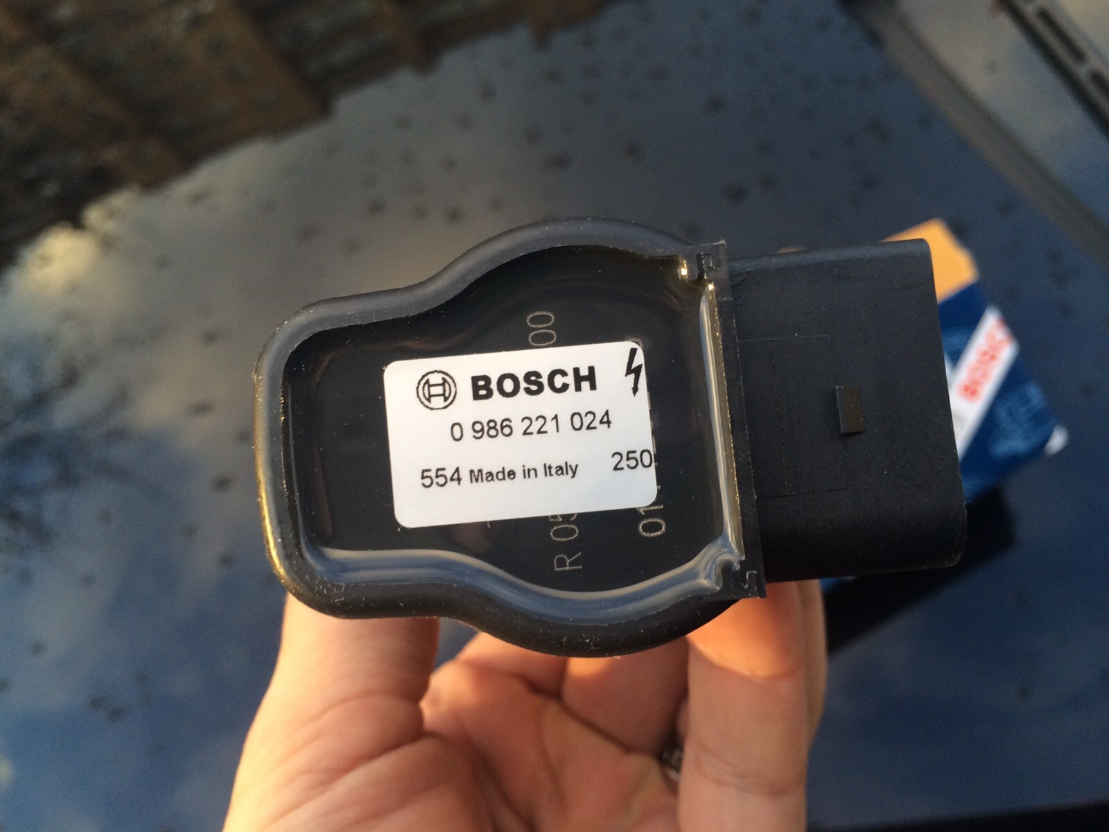 Катушка ауди а6. Bosch 0986221024. Bosch 0281019325. Катушки Audi b7 3.0. Катушка бош Ниссан.