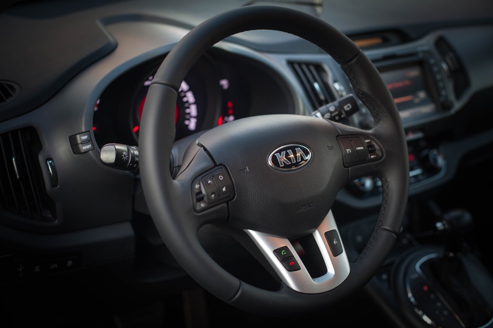 Закусывает руль kia ceed