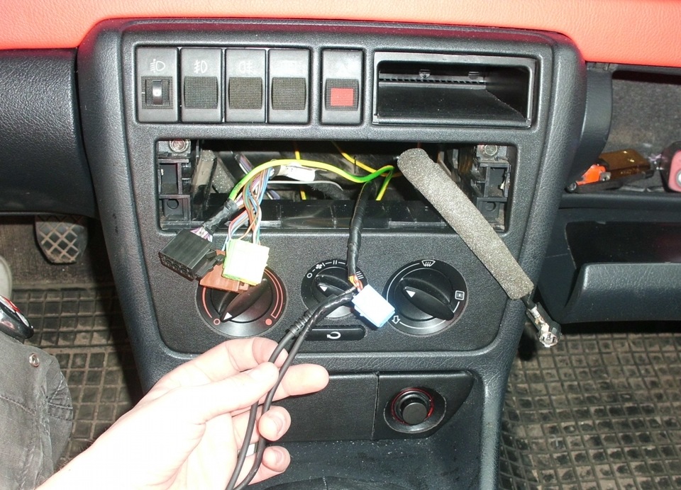 AUX в Audi Delta CC или как слушать MP3 через штатную ...