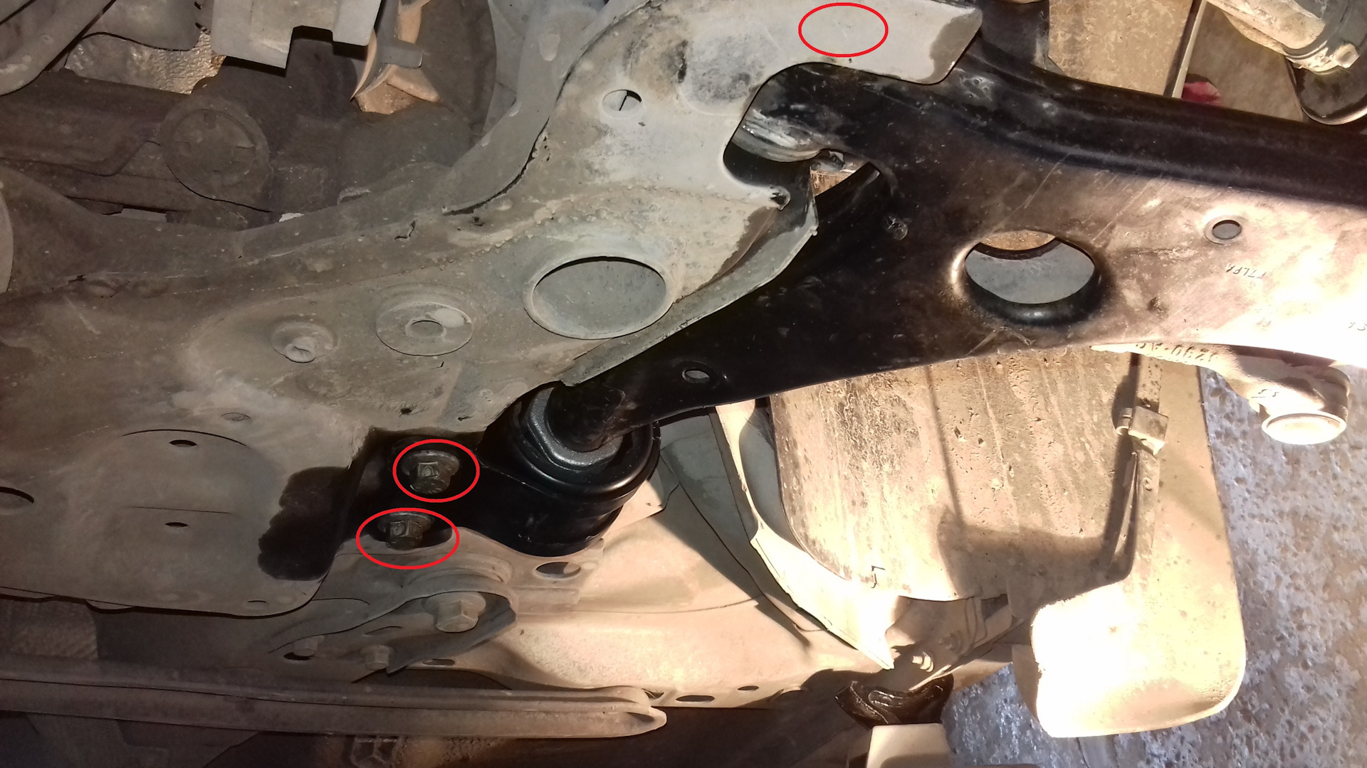 Стук в передней подвеске форд фокус 3. Форд фокус стук спереди. Стучит задняя подвеска на форд фокус 3. Стук на неровностях в передней подвеске форд фокус 2. Форд фокус стук спереди.