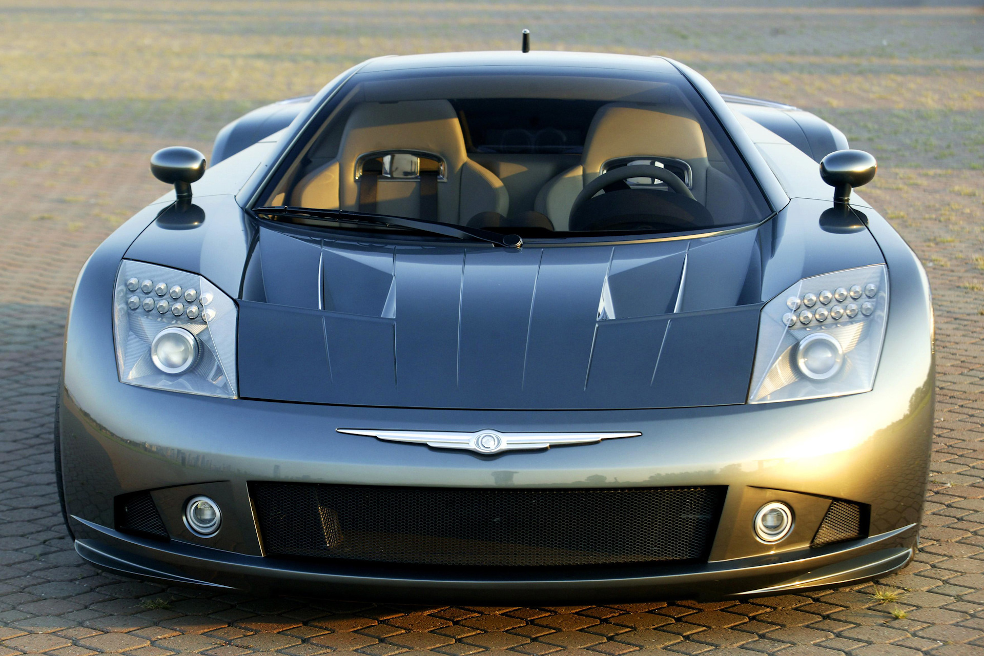 Chrysler me four Twelve