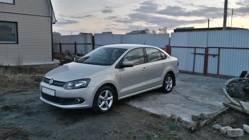 vw polo на 16 дисках