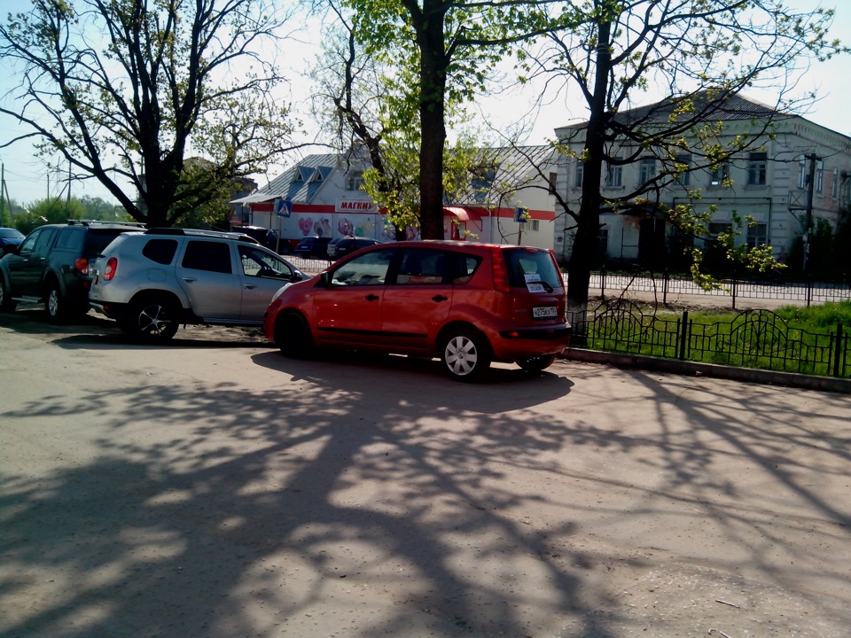 Паркуйтесь правильно))) — Renault Duster (1G), 2 л, 2012 года ...