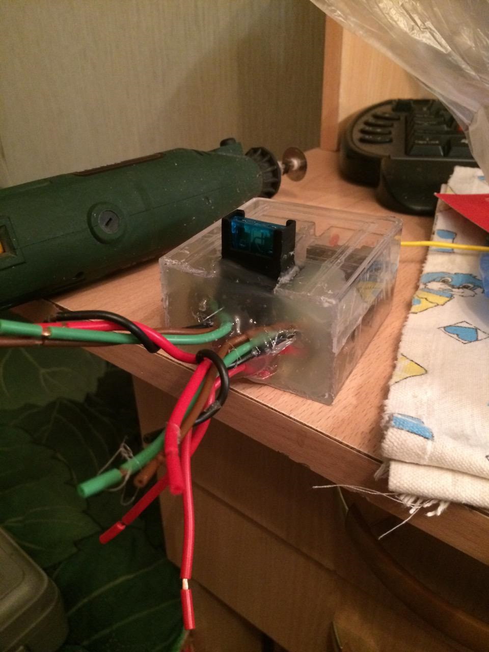 разгрузочное реле на фары пассат Б4 — Volkswagen Passat B4, 2,8 л, 1993 ...