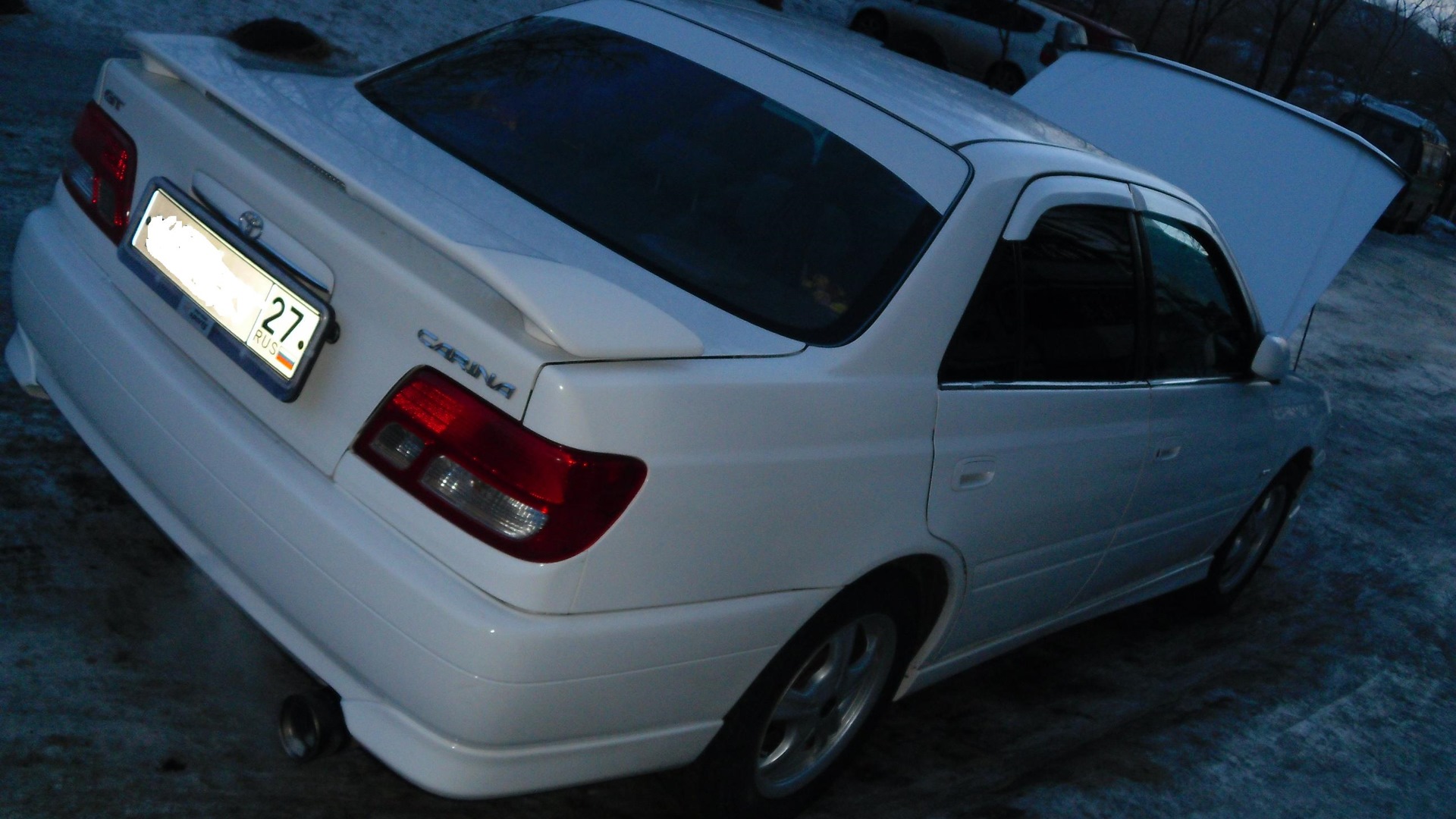 Toyota Carina опер