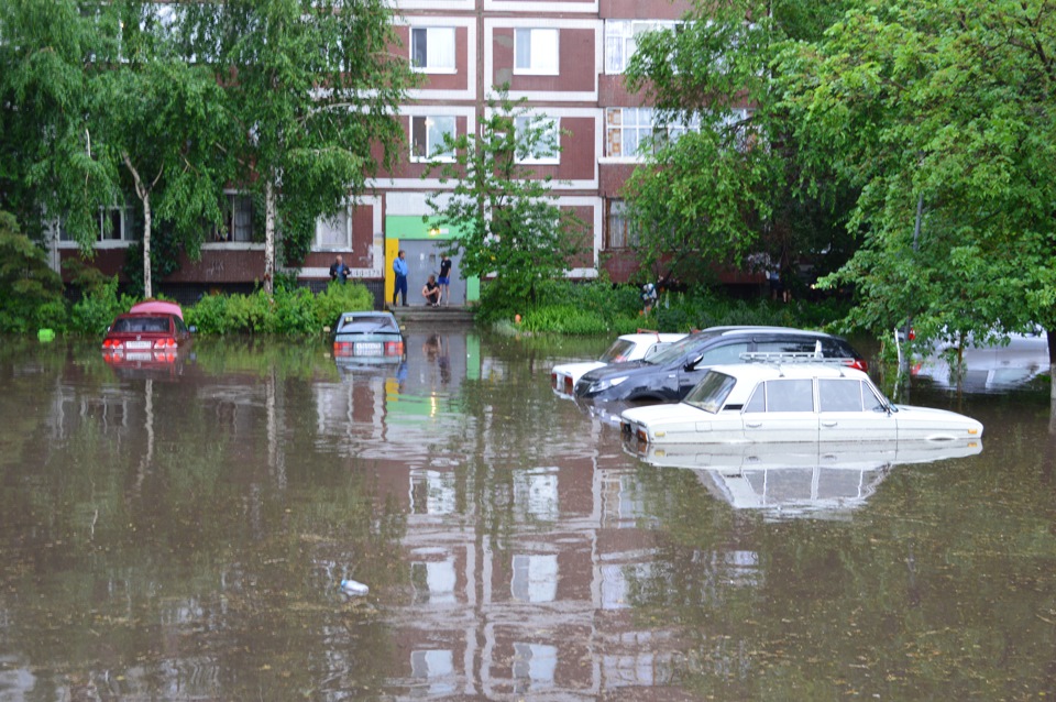 Ульяновск наводнение. Пасьва речка. Ульяновск новый город потоп. Потоп в новом городе ульяновск 1997. Ульяновск потоп.