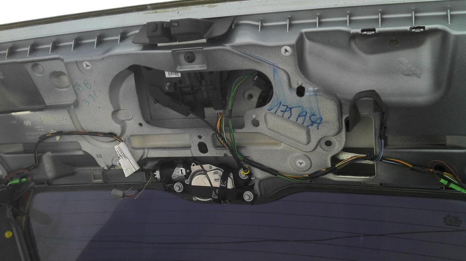 Фото в бортжурнале Volvo V70 III
