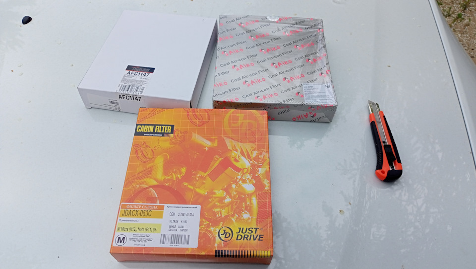 Стоимость вот таких коробочек в диапазоне 350-400р. за штуку. Тут вспоминаем цену оригинального угольного… — Renault Duster (1G). Запчасти на фото: JDACX053C