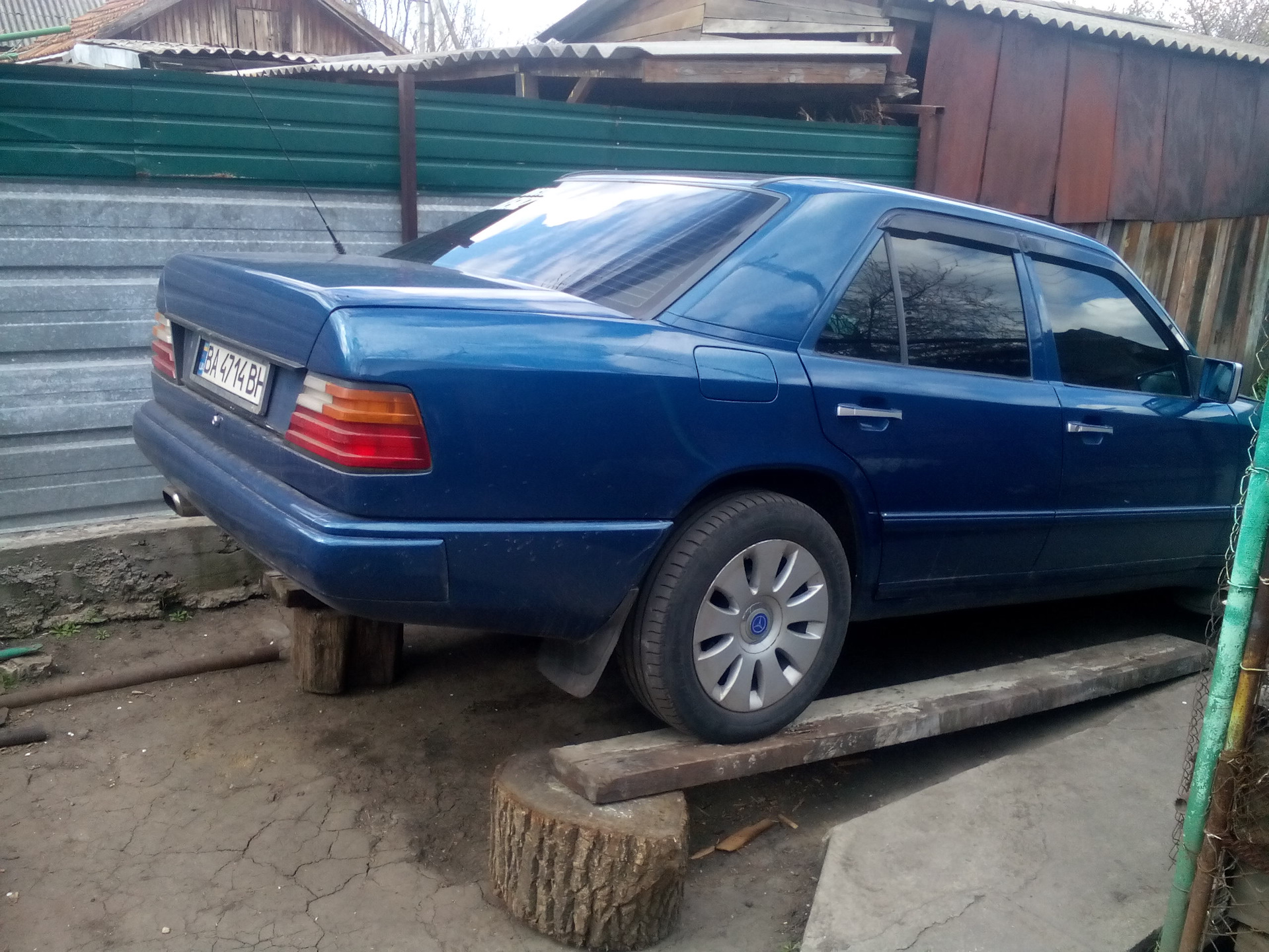 Гул и вибрация в машине после 70 км/час — Mercedes-Benz E-class (W124), 2,3  л, 1989 года | поломка | DRIVE2