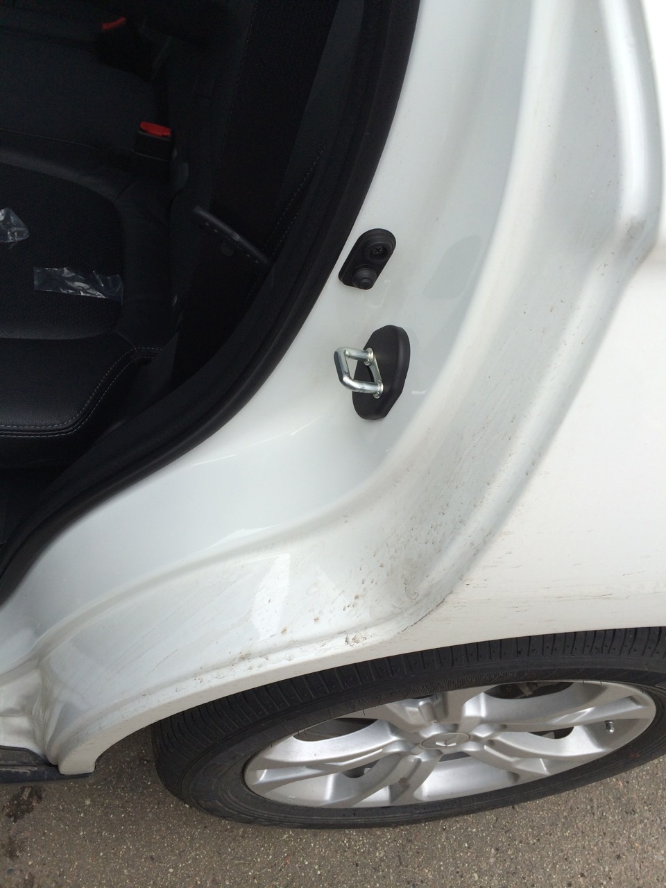 Накладки на замок двери. — Mitsubishi Outlander (3G), 2,4 л, 2012 года ...