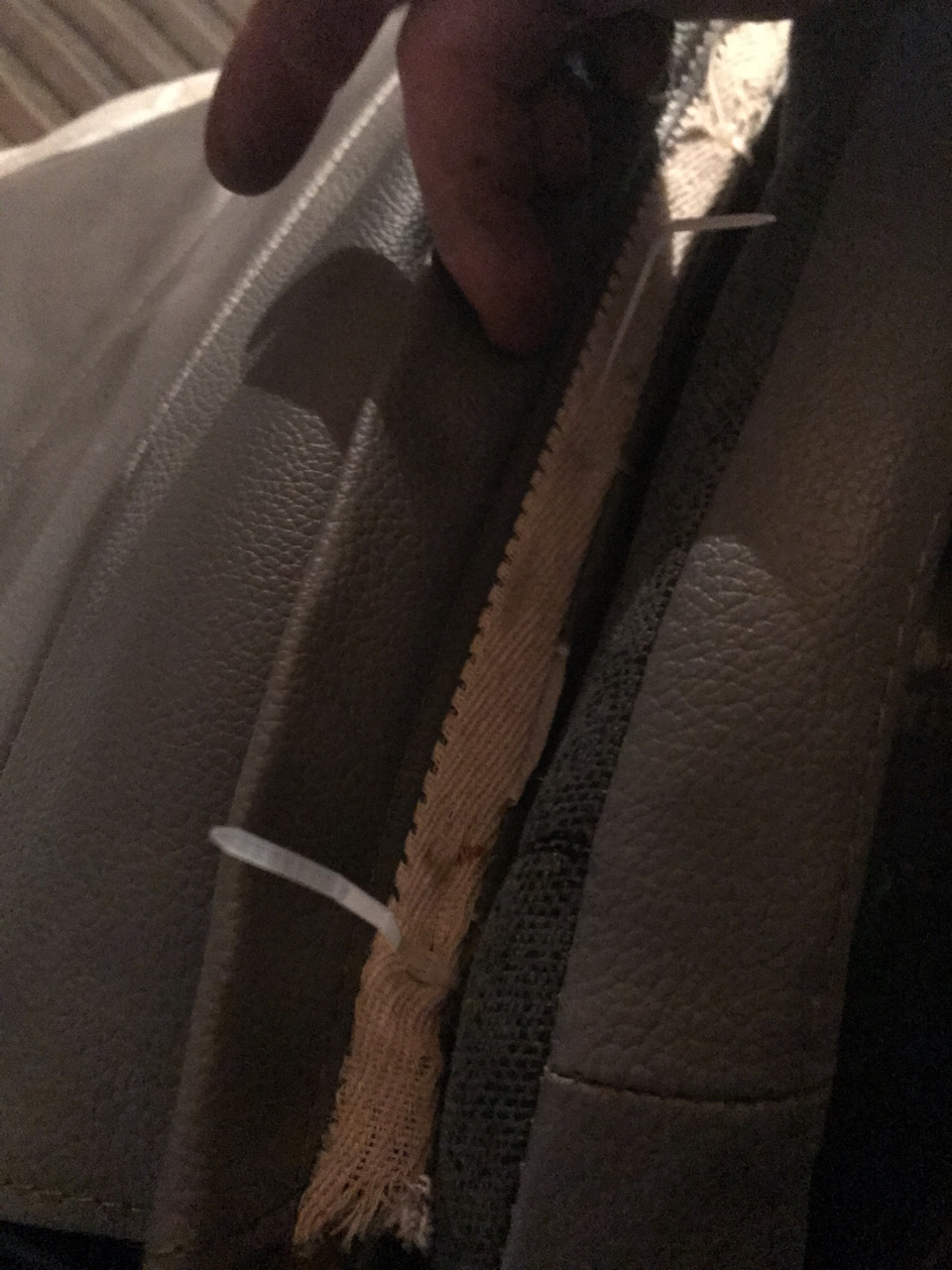 Разборка сидений — ИЖ 2717, 1,5 л, 2004 года | своими руками | DRIVE2