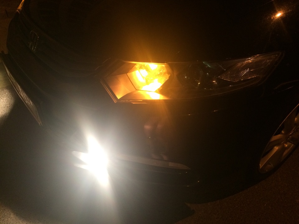 Поставила желтые лампочки в габариты ;) — Honda Insight (2G), 1,3 л ...