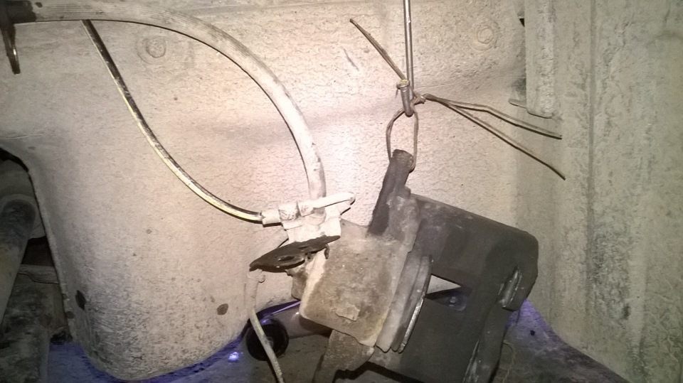 Подвешиваем цилиндр — Toyota Corolla (120)