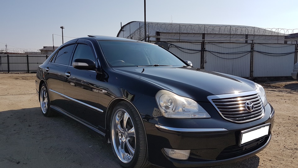 Toyota Crown Majesta s180