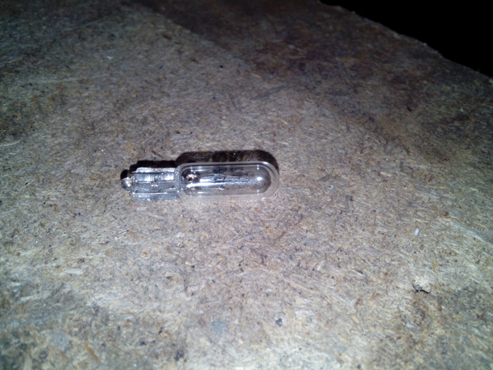 Замена лампочки на светодиод в САУО — Lada 21102, 1,5 л, 2004 года ...