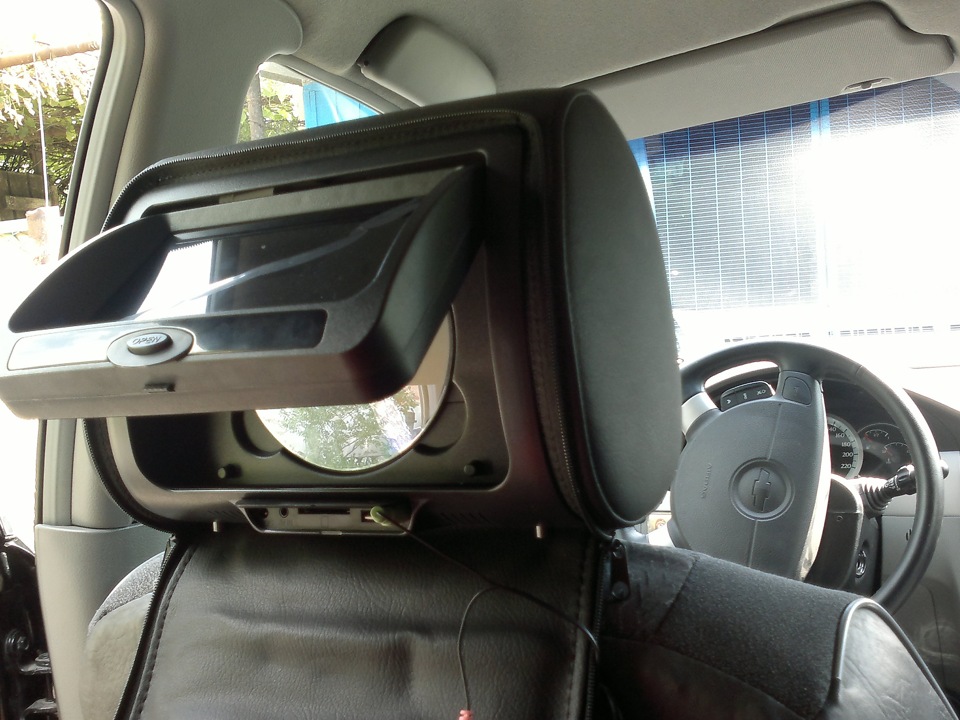 мультимедийные подголовники — Chevrolet Lacetti Sedan, 1,6 л, 2011 года ...