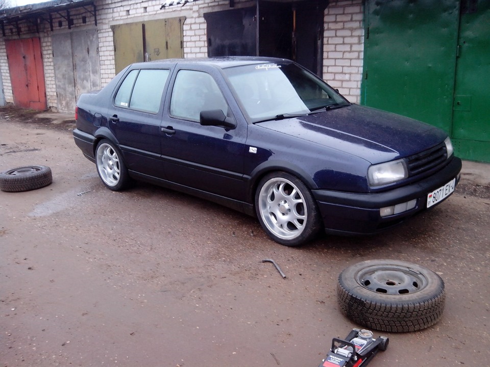 VW Vento колеса r17