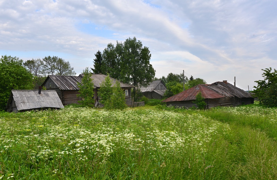 Село тут. Деревня глубинка сывтыркара. Деревня глубинка сывтыркар. Мольская.