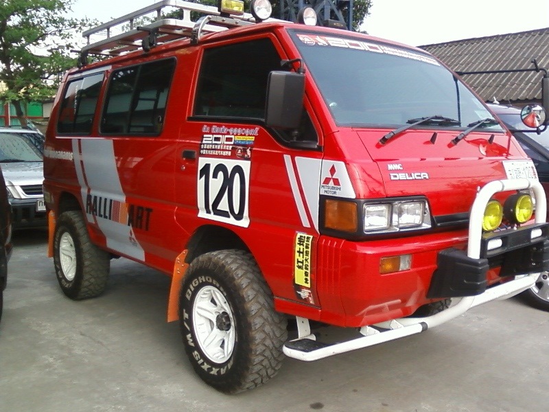 Delica кирпич. Мицубиси Делика кирпич. Мицубиси Делика p25w. Mitsubishi Delica l300. Мицубиси Делика л 300.