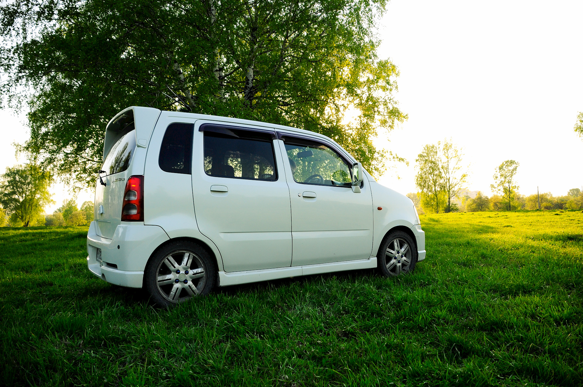 Вагон р. Suzuki Wagon r Solio. Suzuki Wagon r 4wd. Сузуки вагон р 1. Suzuki Wagon r+ 2005.