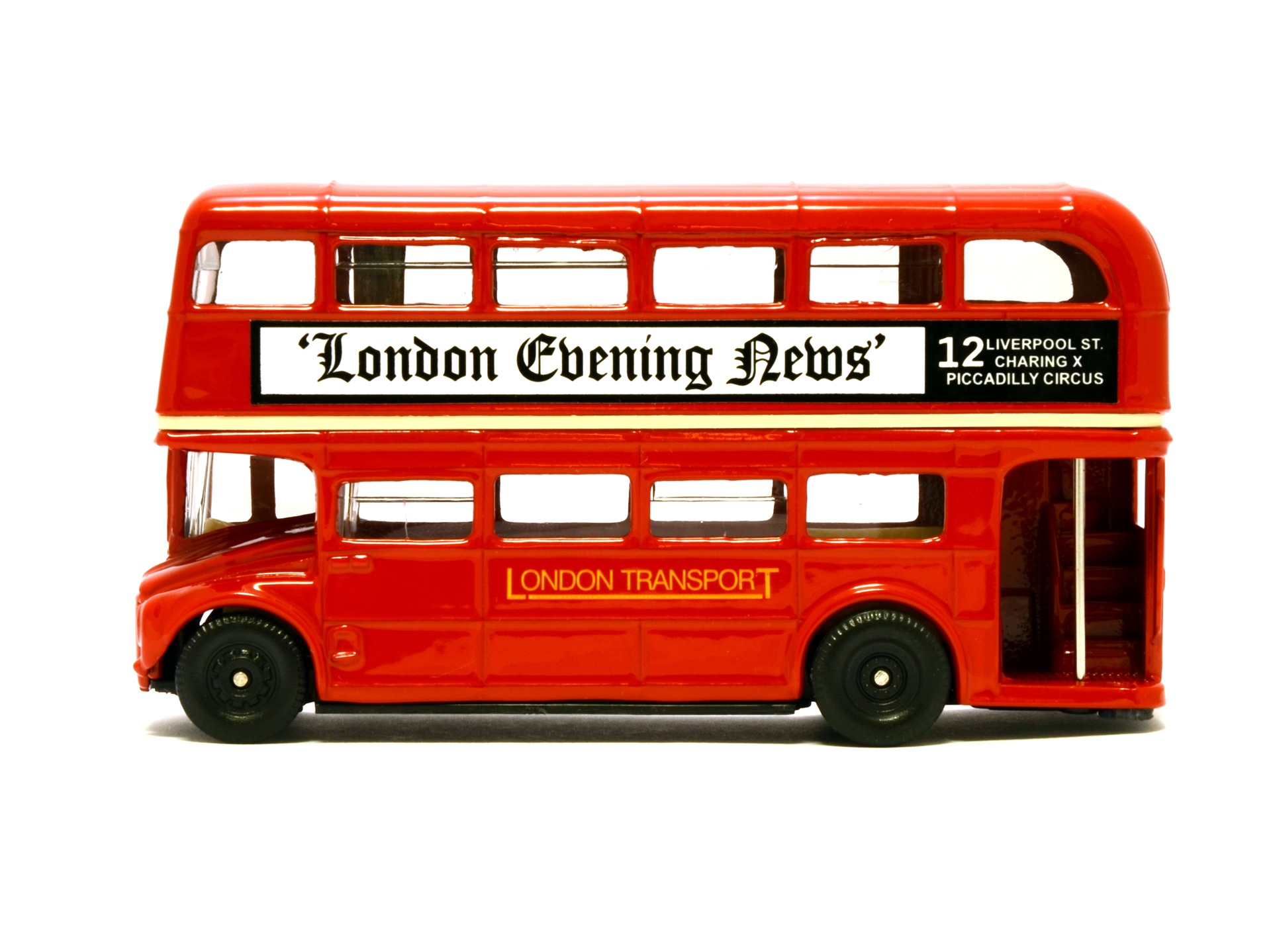 Автобусы перевести на английский. Автобус Лондон сбоку. Автобус сбоку в Британии. Двухэтажный автобус вид сбоку. Автобус Лондон двухэтажный сбоку.