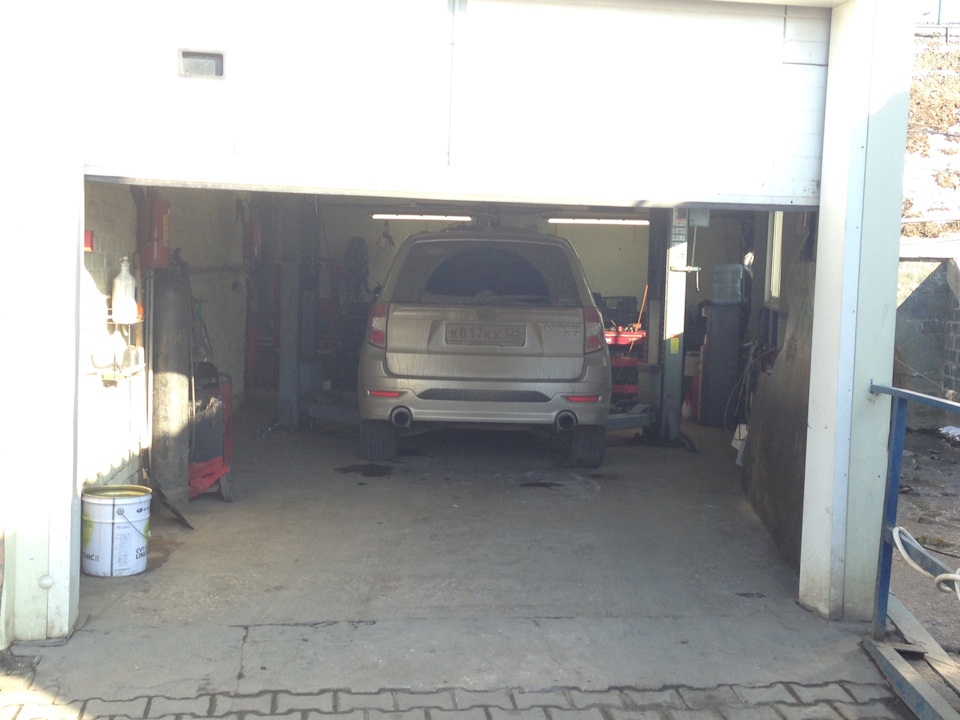 Машина очень грязная, т.к. в городе текут грязные реки — Subaru Forester (SH)