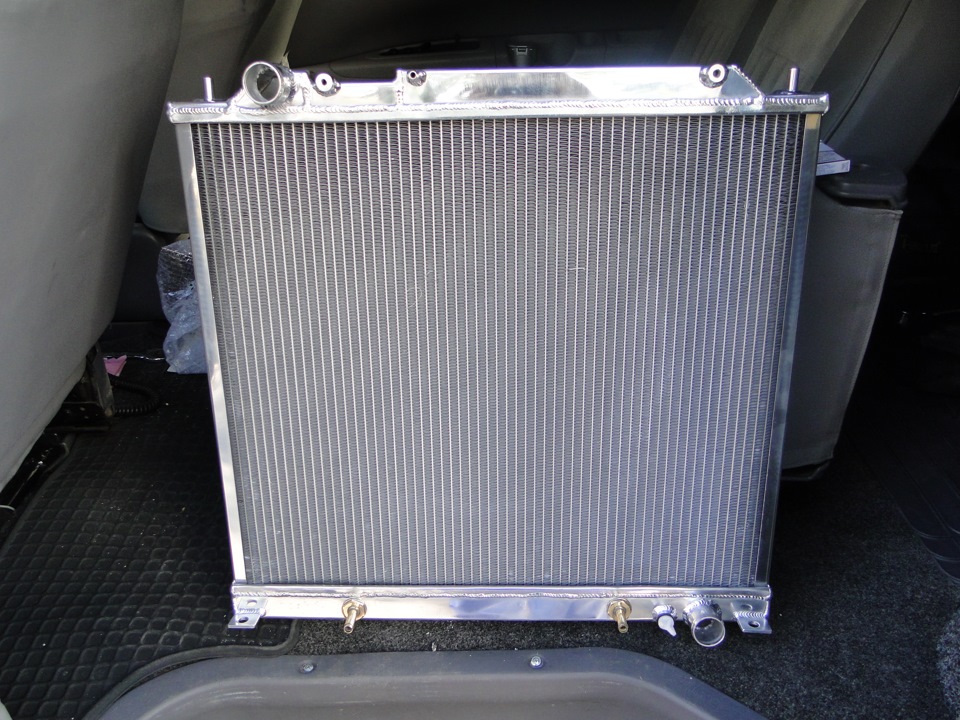 радиатор+электровентиль+расширительный бачек — Mitsubishi Delica (L400 ...