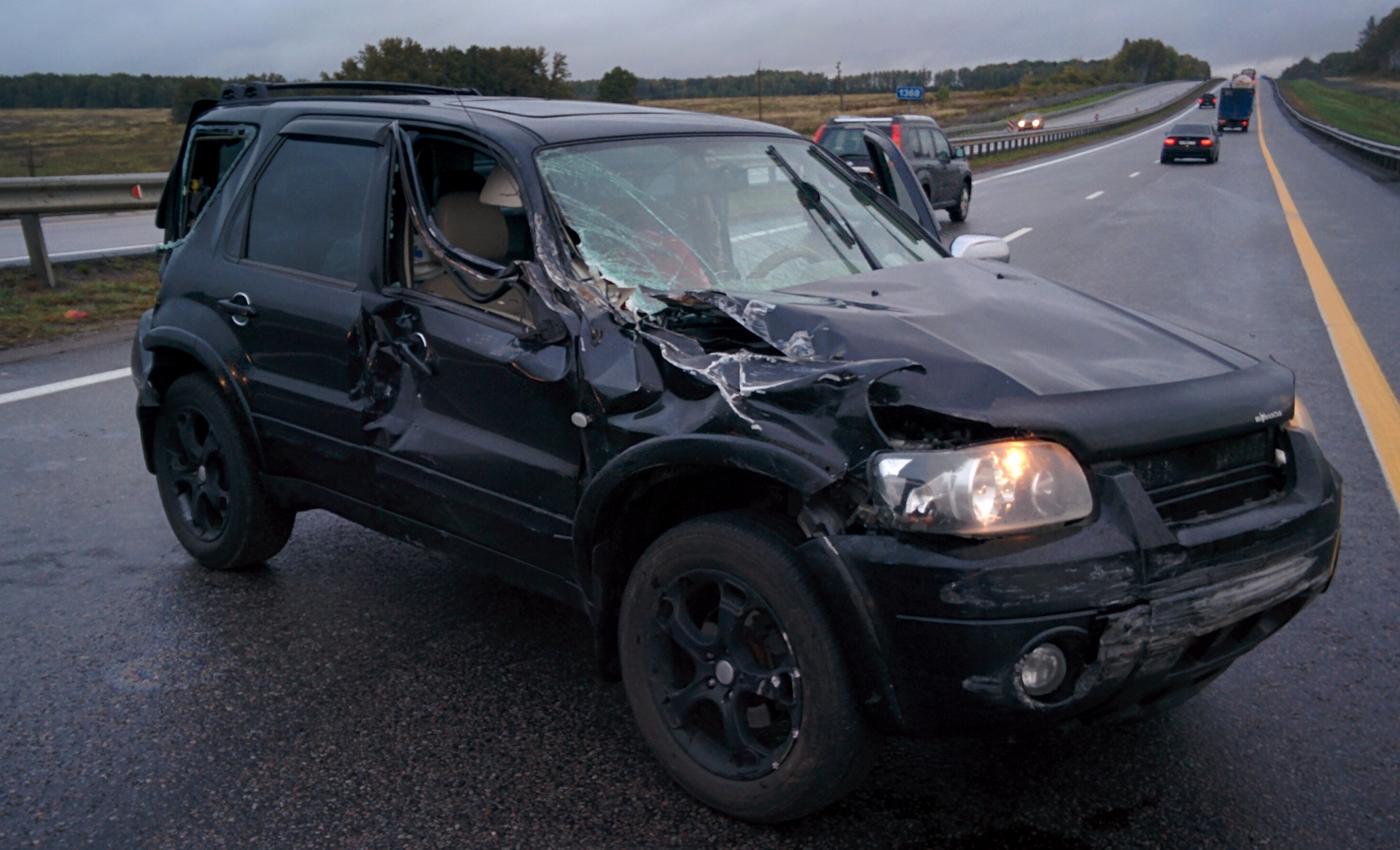 Crash escape. Форд Эскейп 2004 драйв 2. Ford Escape битые. Ford Escape 2006 авария. Разбитый белый Форд Эскейп.