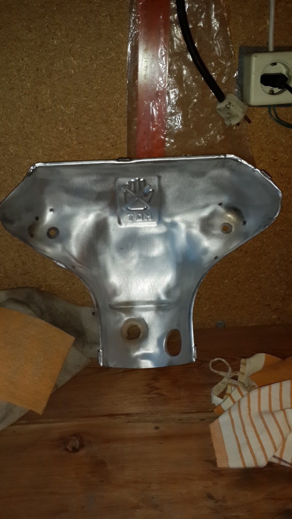 Чистка защиты выпускного коллектора — Honda Torneo, 1,8 л, 2001 года ...