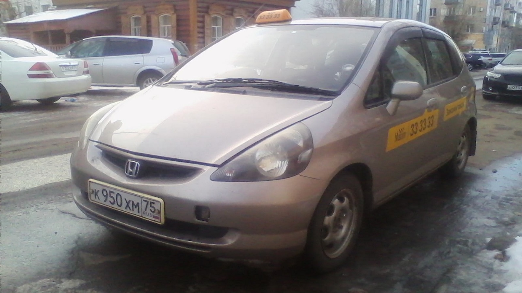 Honda Fit (1G) 1.3 бензиновый 2004 | моё маленькое такси на DRIVE2