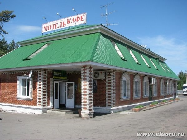Придорожный магазин. Западная Двина придорожное кафе. Название придорожного кафе. Придорожное кафе.