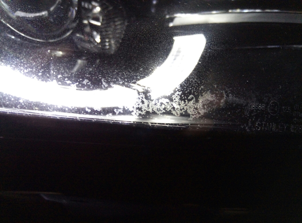 Побочка от запотевания головной оптики wtf — Mazda CX-5 (1G), 2 л, 2015 ...