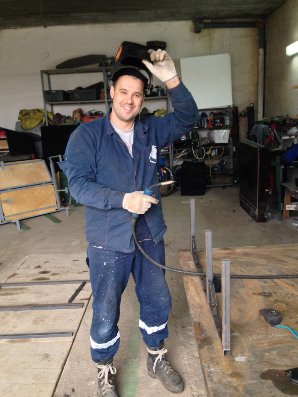 Никто не знал, а он Сварщик, сварщик… — Mitsubishi Pajero Sport (2G)