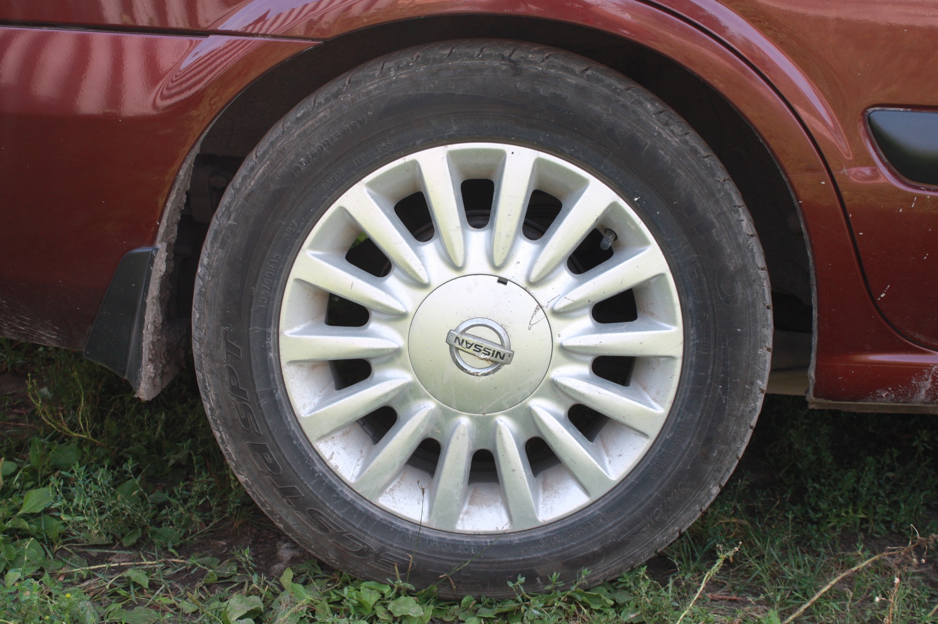 Almera r15. 195/60 R15 Almera Классик. Almera Classic r15 195/55. Crown 205 65 r15. Колеса 195/60/15 Ниссан Альмера Классик.