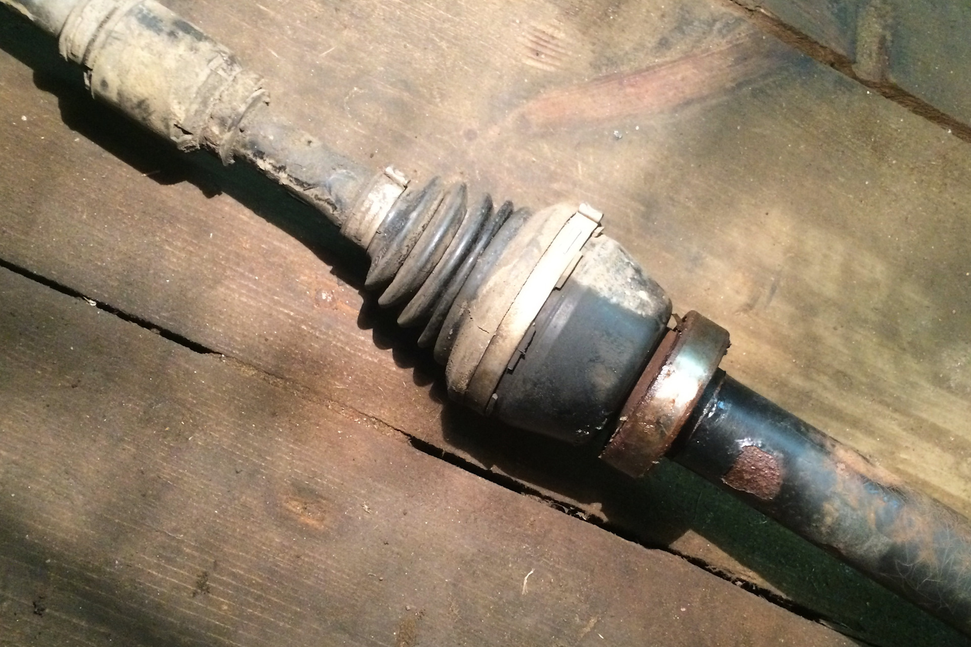 Подвесной подшипник, пыльник правой полуоси — Volvo S40 (1G), 1 л, 1995 ...