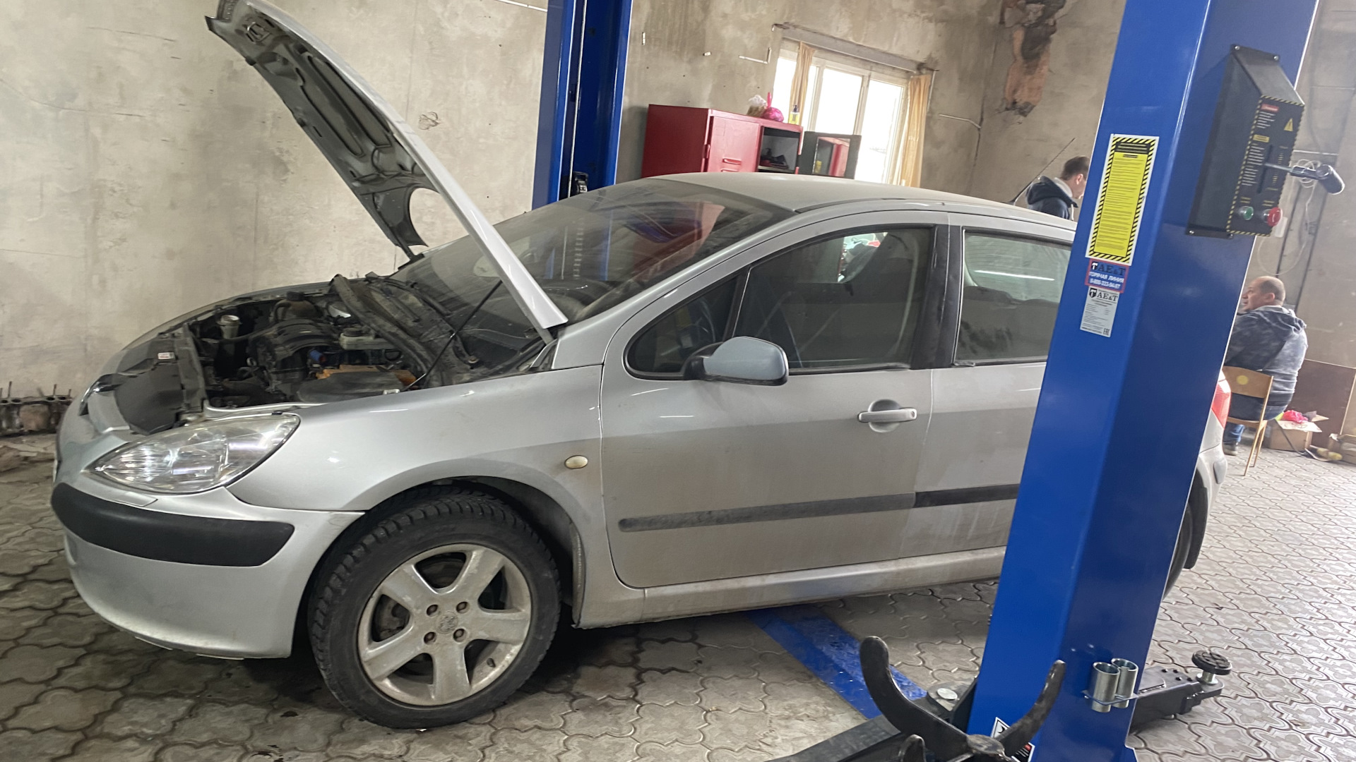 Peugeot 307 1.6 бензиновый 2002 | Незнаю зачем на DRIVE2