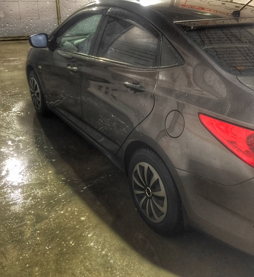 Переобулся + колпаки — Hyundai Solaris (1G), 1,6 л, 2011 года ...