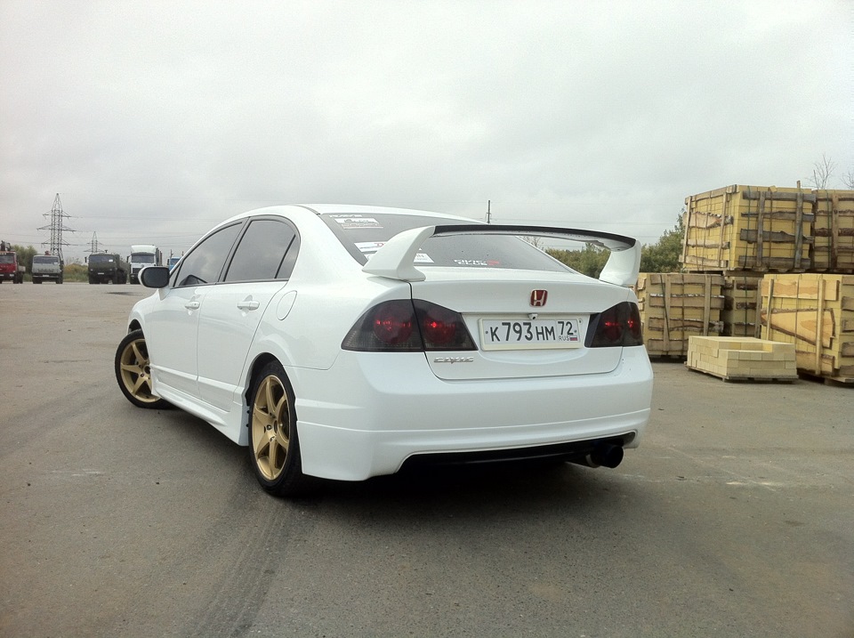 Honda Civic 8 обвес Type r