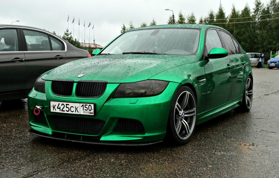 BMW e60 зелёный матовый