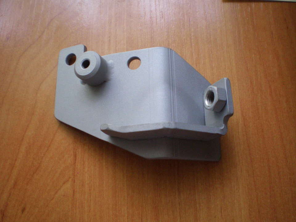 Упор в единственном экземпляре — Toyota Caldina (190)